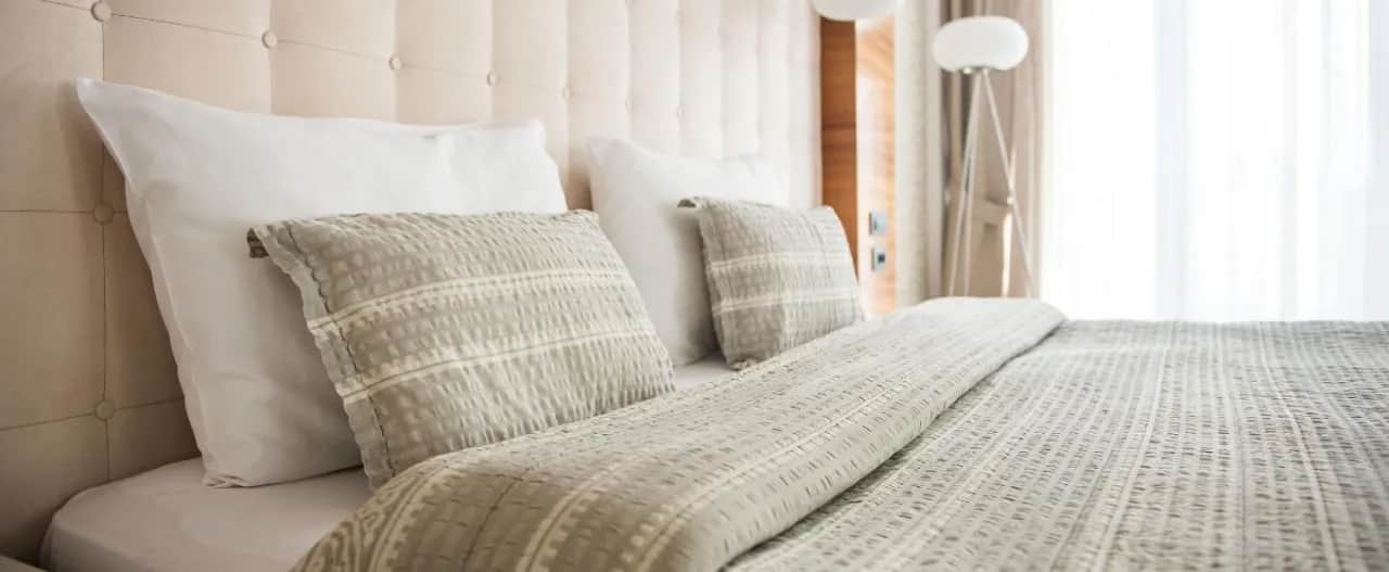 Czym wypełnić poduszki oparciowe, aby zapewnić komfort i trwałość?