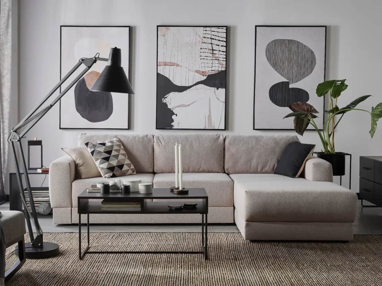 Jakie obrazy do salonu wybrać, aby stworzyć wyjątkowy klimat?